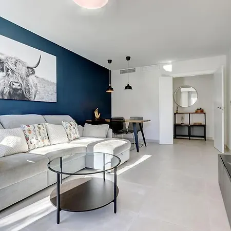 شقة Lovely 2 Bedroom 400m From Port