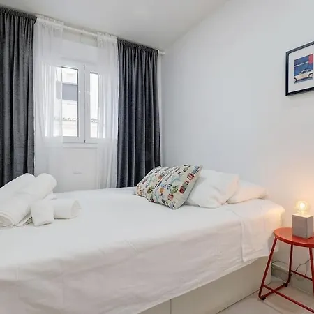 Lovely 2 Bedroom 400m From Port * إِستيبونا
