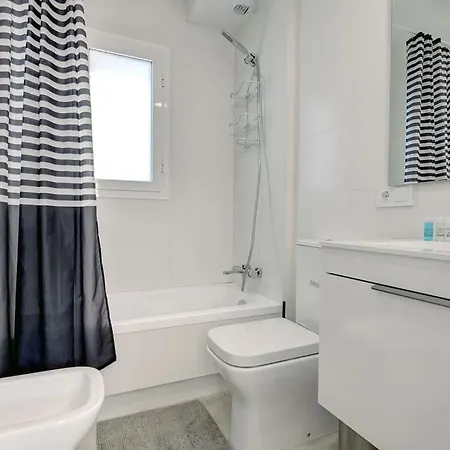 شقة Lovely 2 Bedroom 400m From Port إِستيبونا